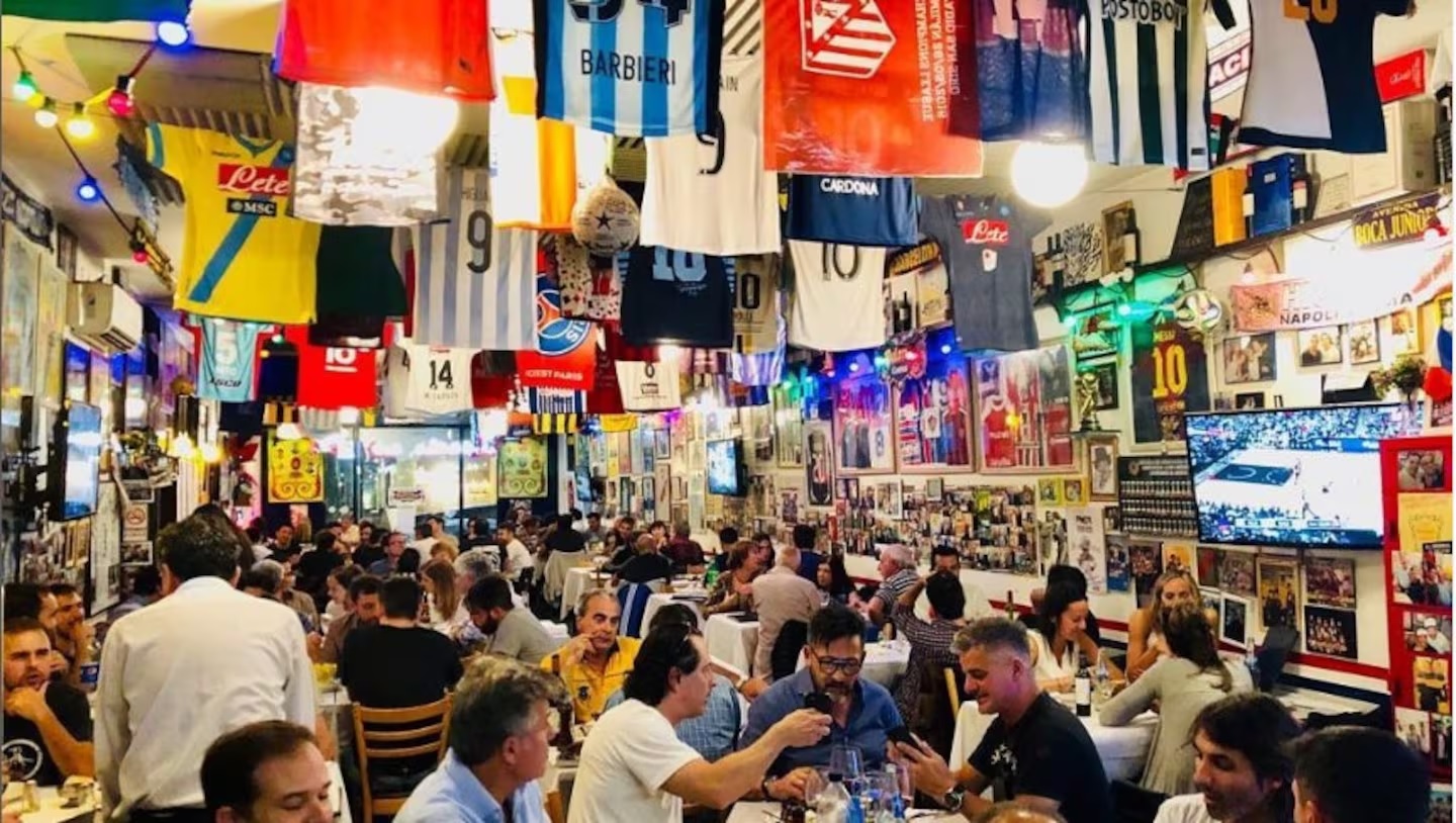 Bar temático adherido a 90 Futgol